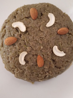 દૂધી નો હલવો (Dudhi Halwa Recipe In Gujarati) રેસીપી મુખ્ય ફોટો