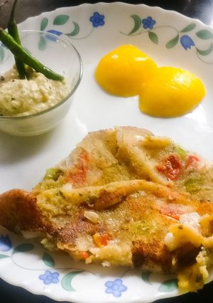 वेजिटेबल ऑमलेट (Vegetable omelette recipe in Hindi) रेसिपी मुख्य फोटो