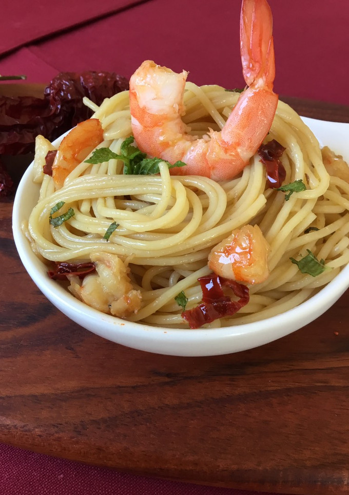 Una foto de Spaghettini con gambas al ajillo