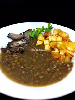 Una foto de Lentejas con setas (veganas)