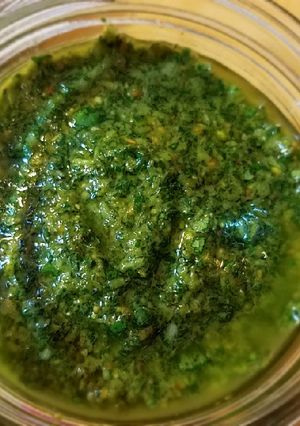 A picture of Pistachio basil pesto.