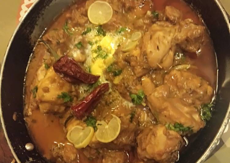 Simple Way to Prepare Quick Chicken Lazeez Karahi.
