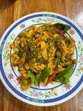 ผัดเผ็ดไก่ใส่กระวาน