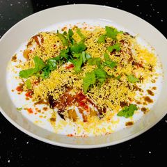 A picture of Dahi vada.