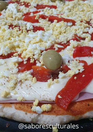Una foto de 🍕Pizza con puré de papa 🥔 + fainá a elección