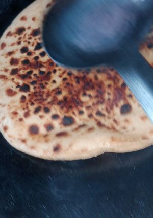 मसाला अजवाइन पराठा(masala ajwain paratha recipe in hindi) रेसिपी मुख्य फोटो