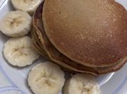 Una foto de tortita de avena y yogurt