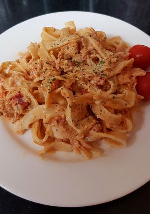 A picture of My Tuna Tagliatelle in red Pepper & Ricotta Cheese Pesto. 😍.