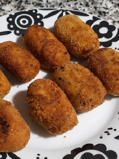Una foto de Croquetas de bacalao y bechamel "saludable"