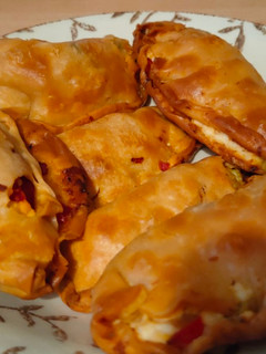 Una foto de Empanadillas de atún y de calabacín con queso de cabra