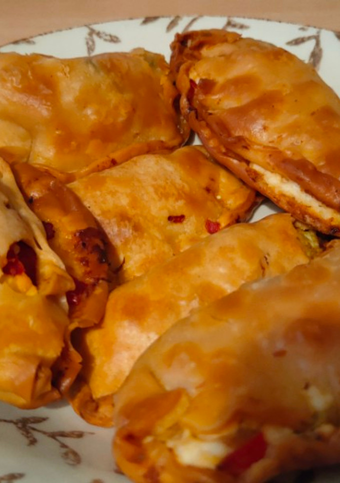 Una foto de Empanadillas de atún y de calabacín con queso de cabra