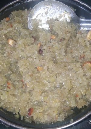लौकी का हलवा(Lauki ka halva recipe ine Hindi) रेसिपी मुख्य फोटो