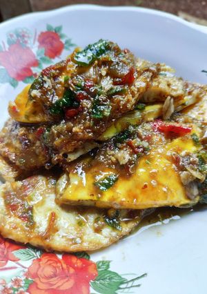Foto resep Telur ceplok sambal pedas manis #aladapurummah
