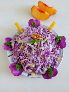 عکسی از دستور سالاد کلم بنفش خوشمزه