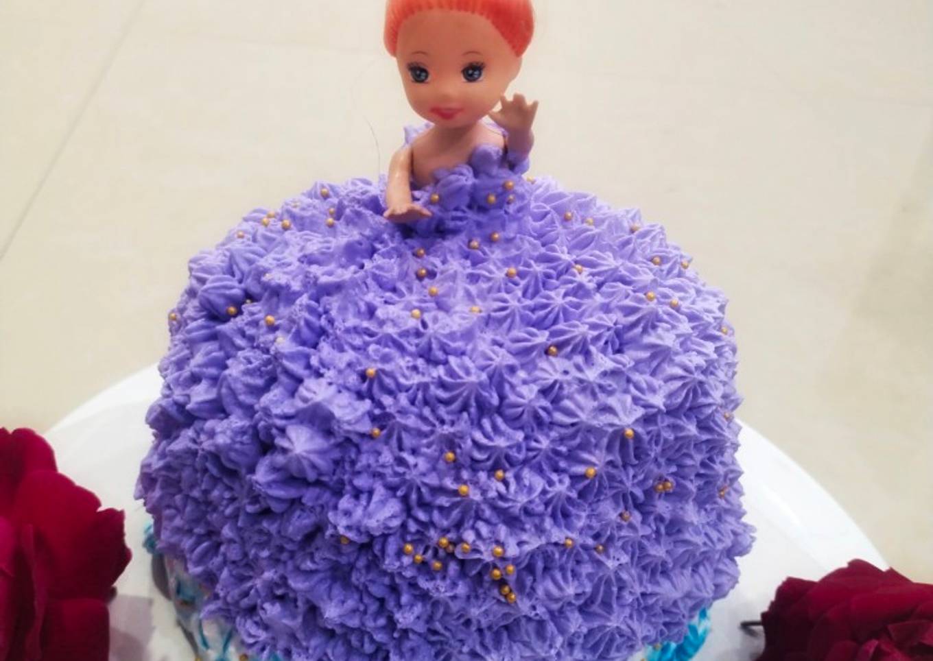 Eggless doll cake