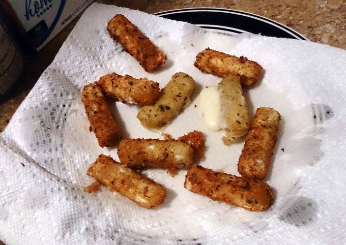 fried mozzarella sticks