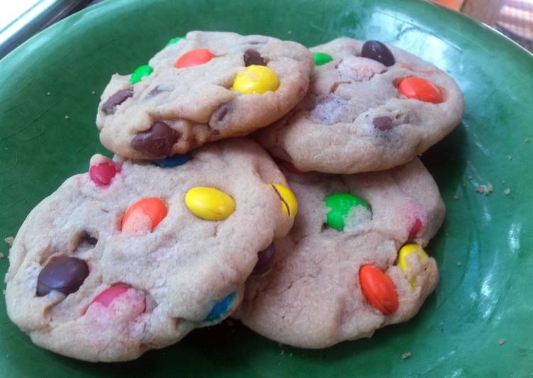 Soft-baked M&amp;M/Chocolate Chip Cookies