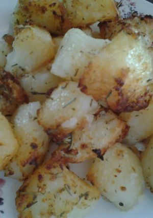 A picture of Herbed Roast Potatoes.