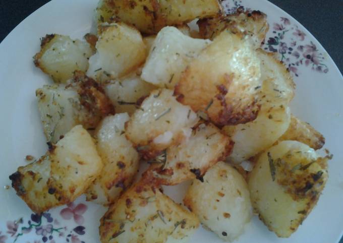 How to Prepare Super Quick Homemade Herbed Roast Potatoes