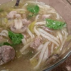 A picture of Pork, Leek And Onion Soup.