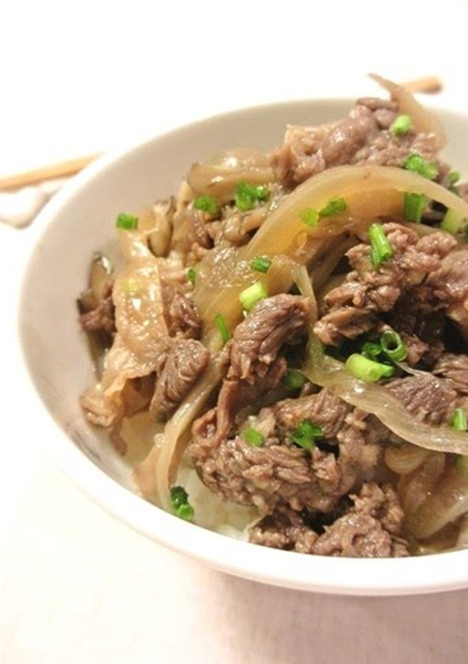 A picture of Easy Maitake and Beef Rice Bowl.
