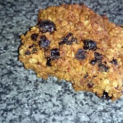 A picture of fruity flapjacks.