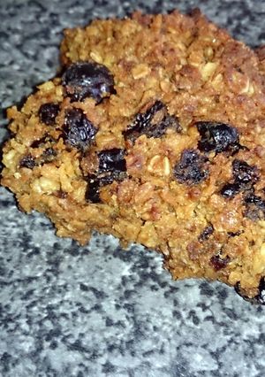 A picture of fruity flapjacks.