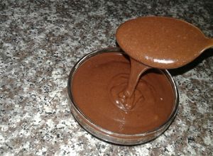 صورة لوصفة صلصة الشوكولاتة 😋😘🍫 لتزيين الحلويات ولا اروووع 👌👍