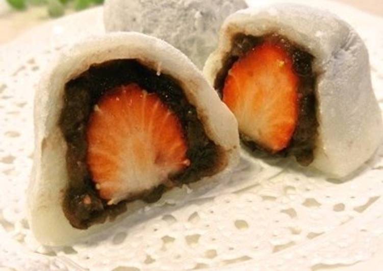 Recipe: Appetizing Strawberry Daifuku Made with Cut Mochi
