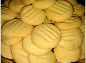 A picture of Vanilla custard cookies.