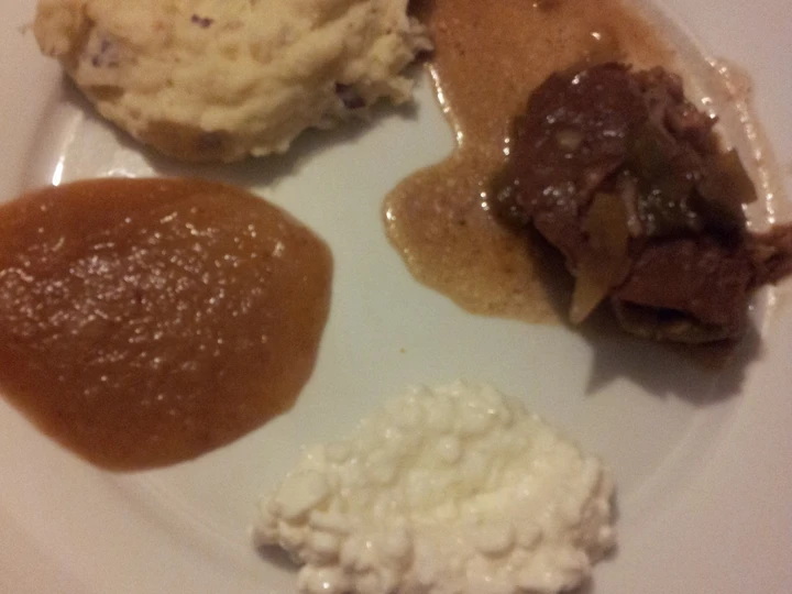 Easy Steps to Make Pot roast surprise *crock pot* the So Delicious Tasty