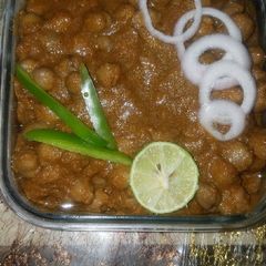 A picture of Pindi chole.