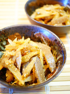 A picture of Sesame Flavored Konnyaku and Burdock Root.