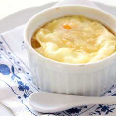 A picture of Eggs en Cocotte (Shirred Eggs) with Spinach, Mayonnaise and Cheese.