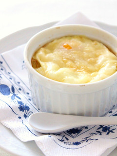 A picture of Eggs en Cocotte (Shirred Eggs) with Spinach, Mayonnaise and Cheese.