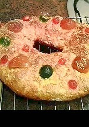 A picture of Catalan Three kings' cake.