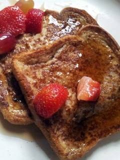 A picture of French Toast.