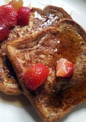A picture of French Toast.