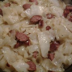 A picture of Kielbasa and Cabbage.