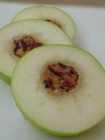 Easy Steps to Make Apple With Peanut Butter And Cranberries the So Delicious Can spoil the tongue