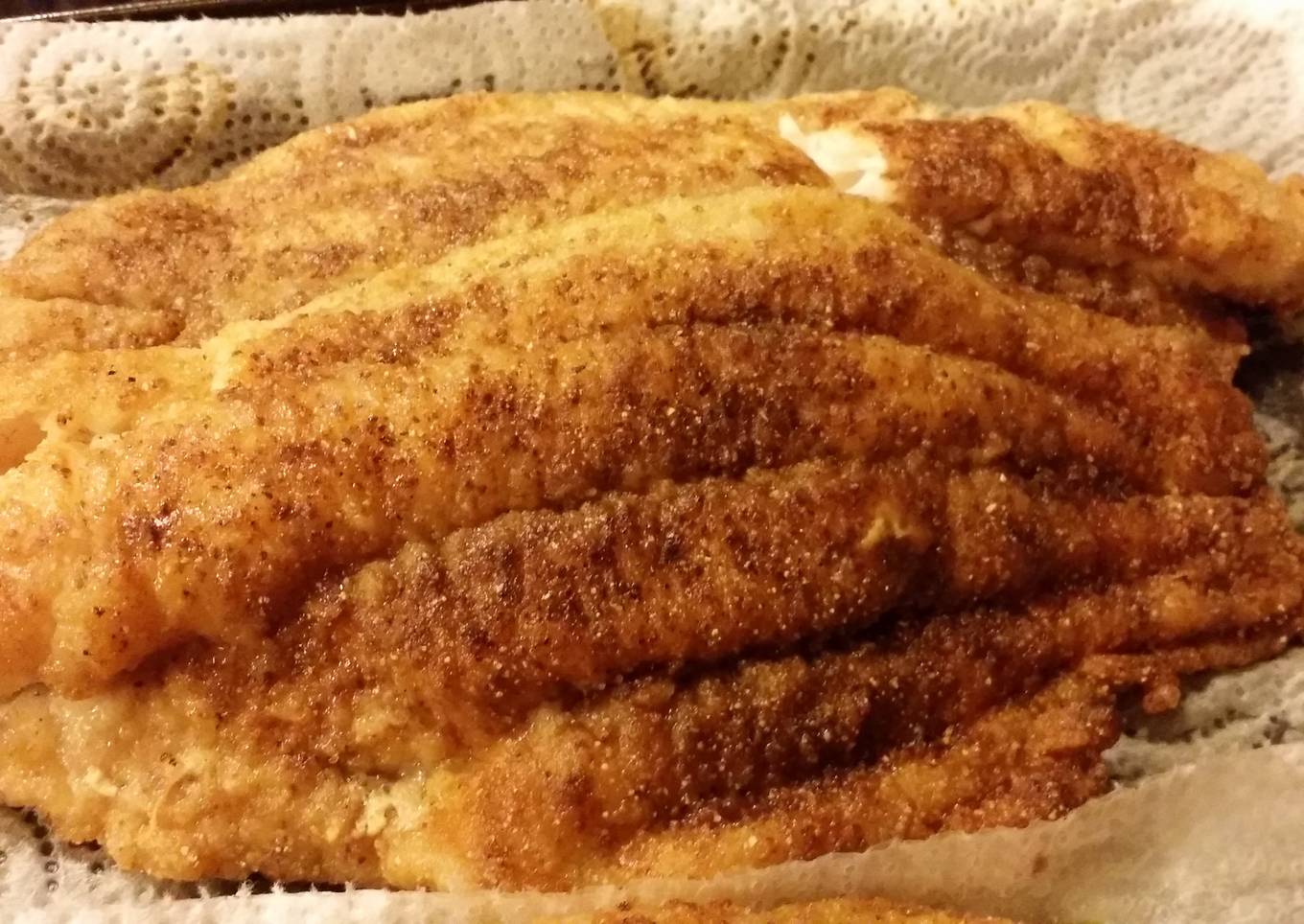 Light fried spring fish