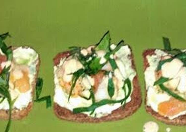 Ray's' LOBSTER &amp; SHRIMP CROSTINI'S WITH AVOCADO CILANTRO CREMA