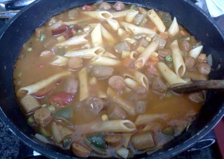 Recipe of Quick Guiso  (hot dogs and veggies)