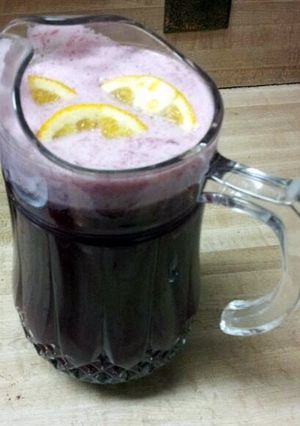 A picture of Currant Punch from Good Housekeeping's Book of Menus, Recipes and Household Discoveries - 1922.