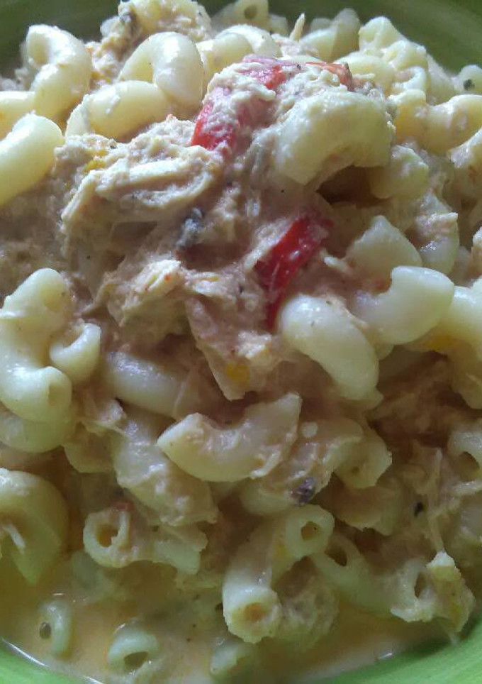 Una foto de Pasta con salsa de nata con pollo al pimentón dulce