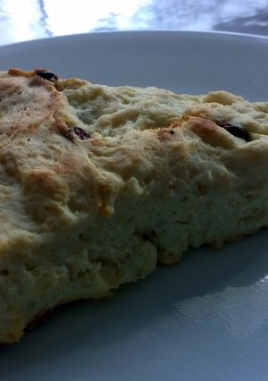 A picture of Raisin Scones.