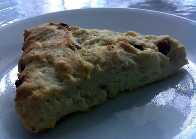 How to Prepare Favorite Raisin Scones