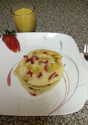 A picture of Wifeys Strawberry Banana Pancakes.