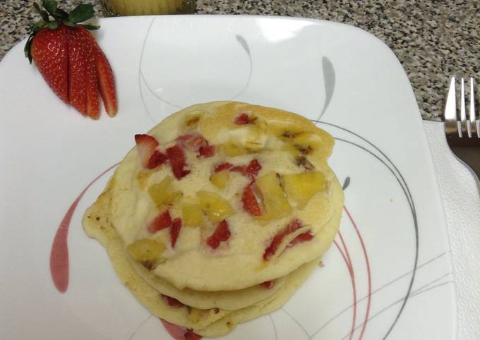 Recipe of Ultimate Wifeys Strawberry Banana Pancakes