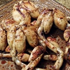 A picture of grilled frog hoppers.